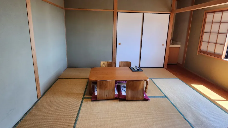 THE RETREATMENT Yugawara