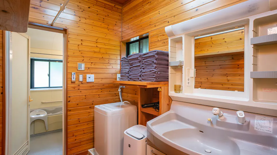 Accommodation for Large Groups: Amami Oshima Whole House Rental - Kise