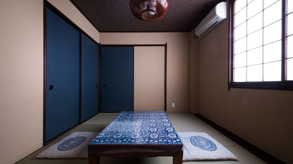 365BASE Outdoor Hostel