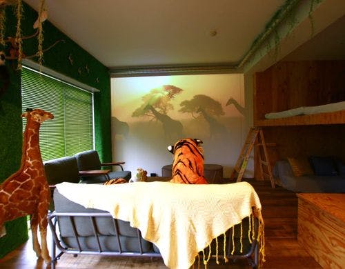 サファリ気分を楽しむ