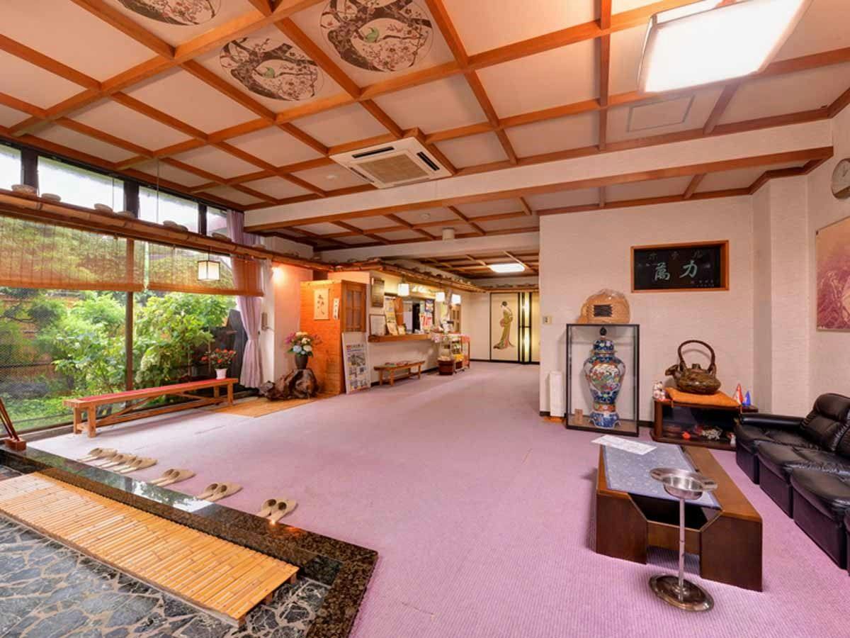 Takase Onsen Hanamichiru Yado New Manriki