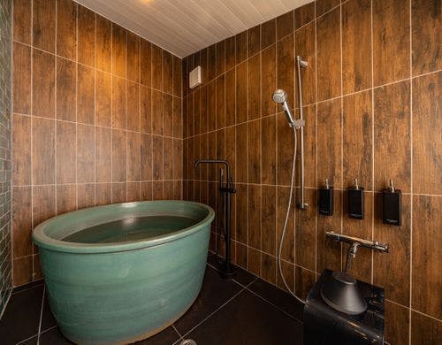 広々とした寝室