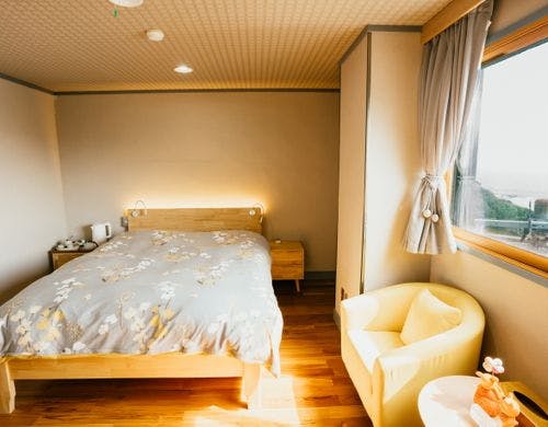 洋室ダブルベット　客室