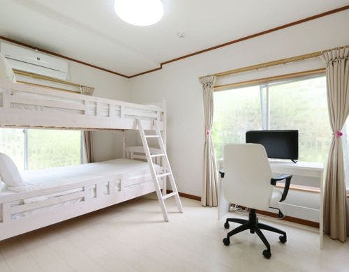 【客室】１階の二段ベッドルーム☆