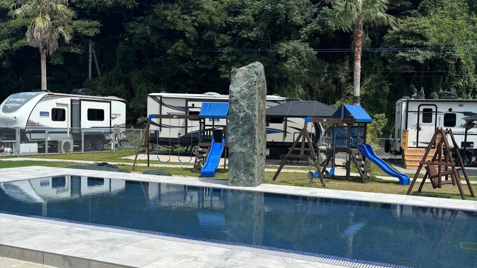 THE TRAILERHOUSE VILLAGE Yobuko SEASIDE