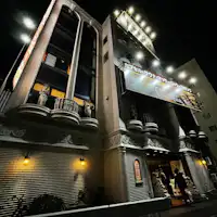 ทัศนียภาพภายนอกของ Geotopia (วิวกลางคืน)