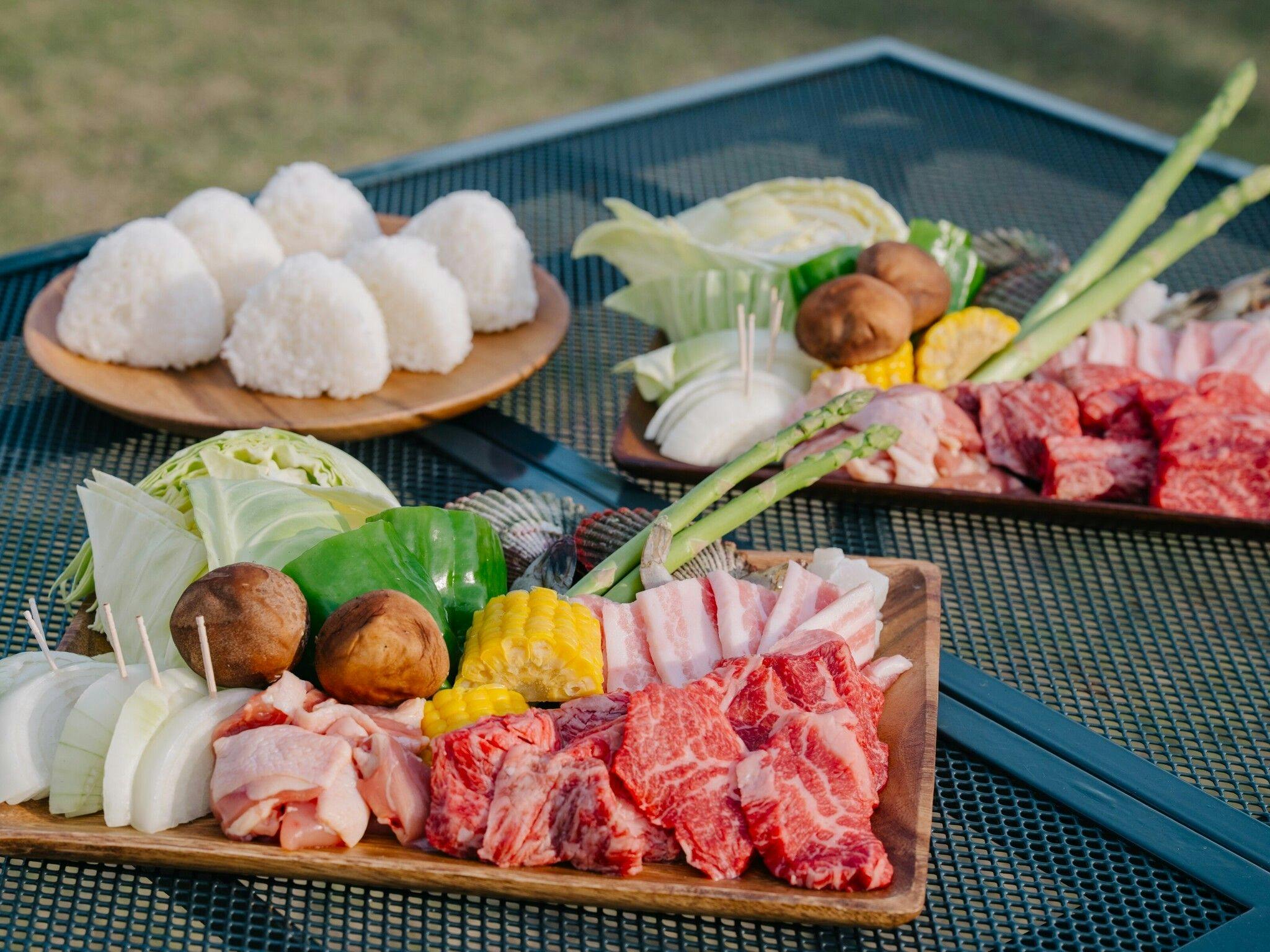 ชุดบาร์บีคิวพร้อมวัตถุดิบท้องถิ่น