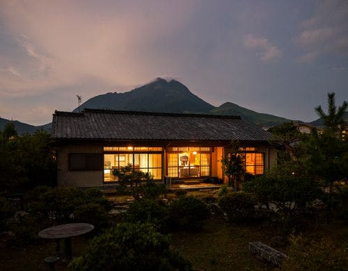 外観　夜