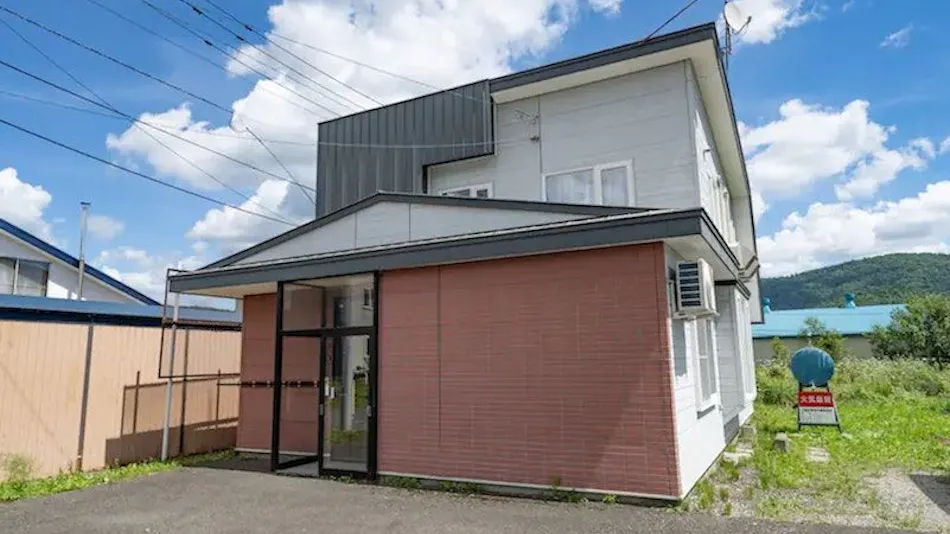 FURANO RETREAT