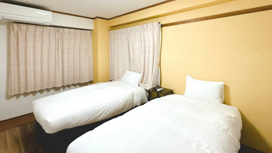 Global Hotel