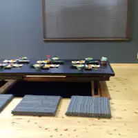 การนั่งรับประทานอาหาร