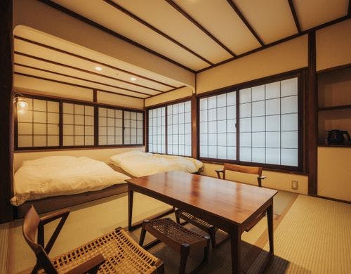 温かみのある和風ツインベッドルーム