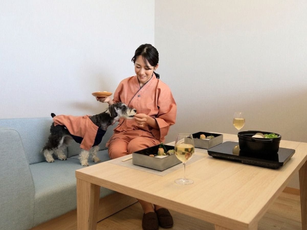 Yururi Atami with DOGS