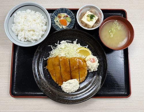 夕食（有料定食）チキン南蛮