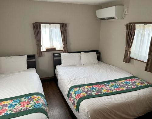 トレーラーハウスの寝室です。