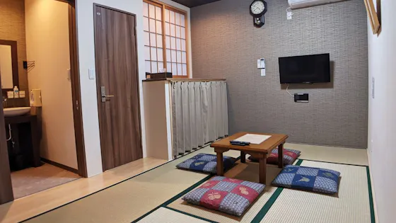 Kamar Tatami 203