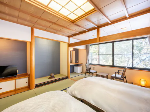 ■리뉴얼된 와모던 트윈룸