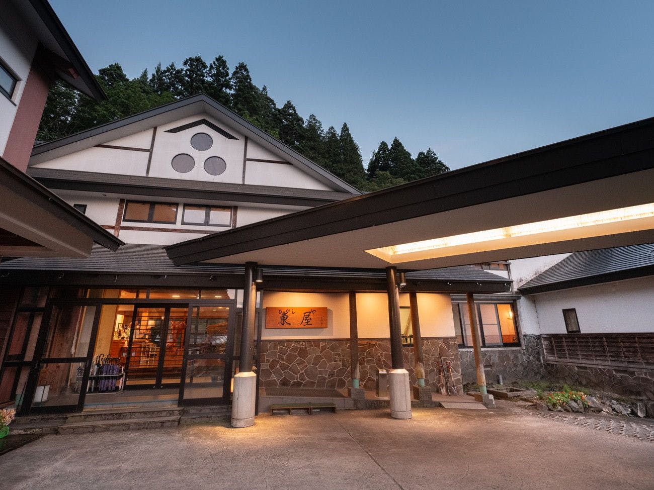 Shirabu Onsen Higashiya