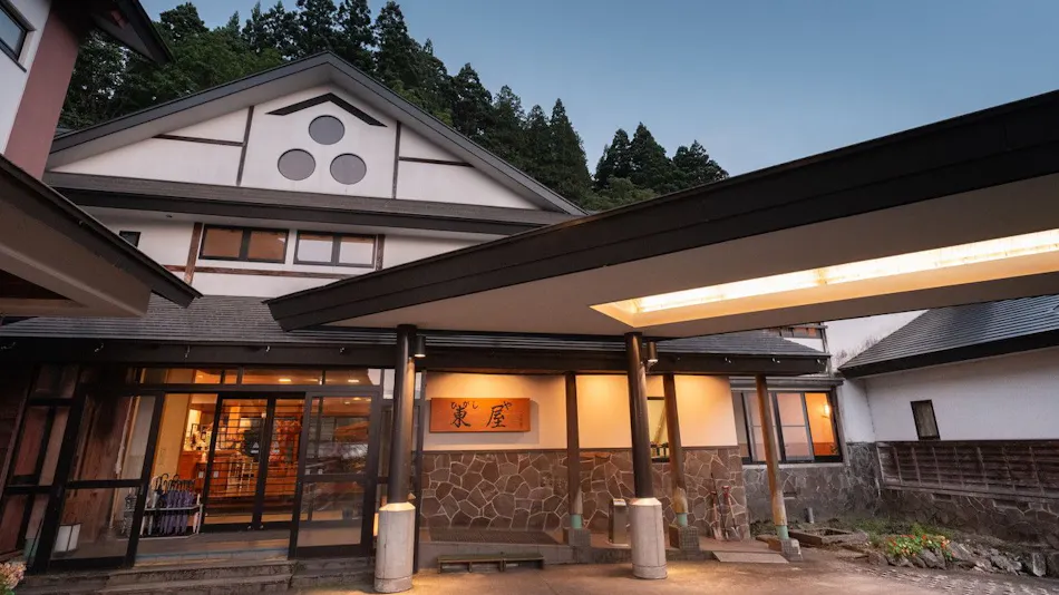 Shirabu Onsen Higashiya