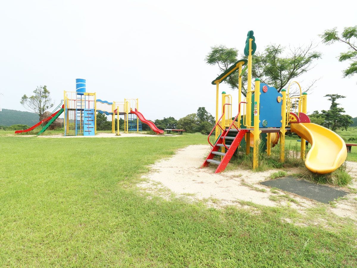 有提供兒童用和幼兒用兩種遊具