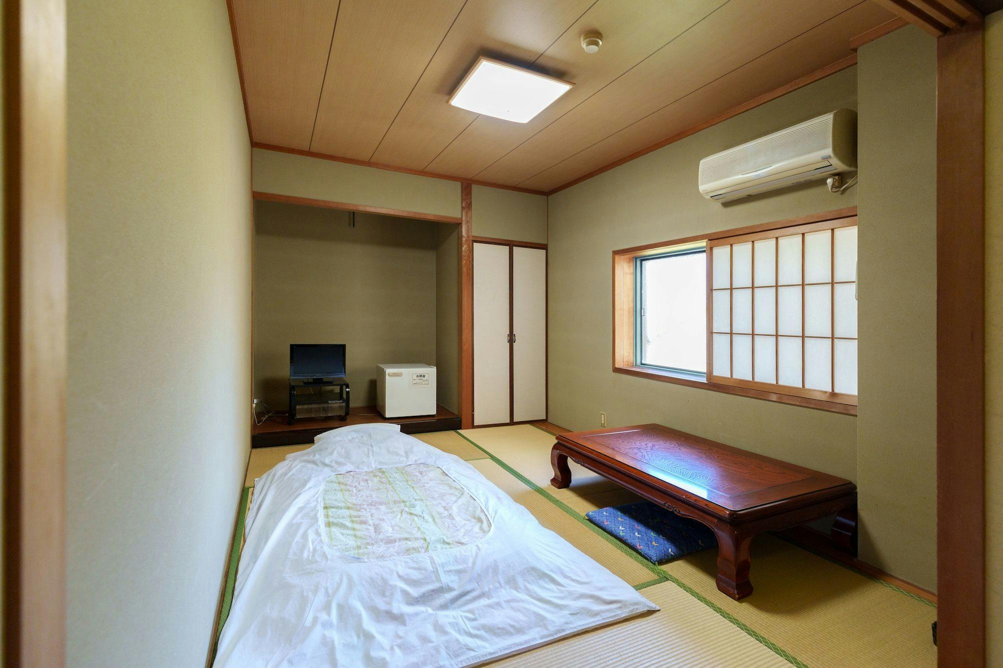 Hotel Nisshin Kaikan
