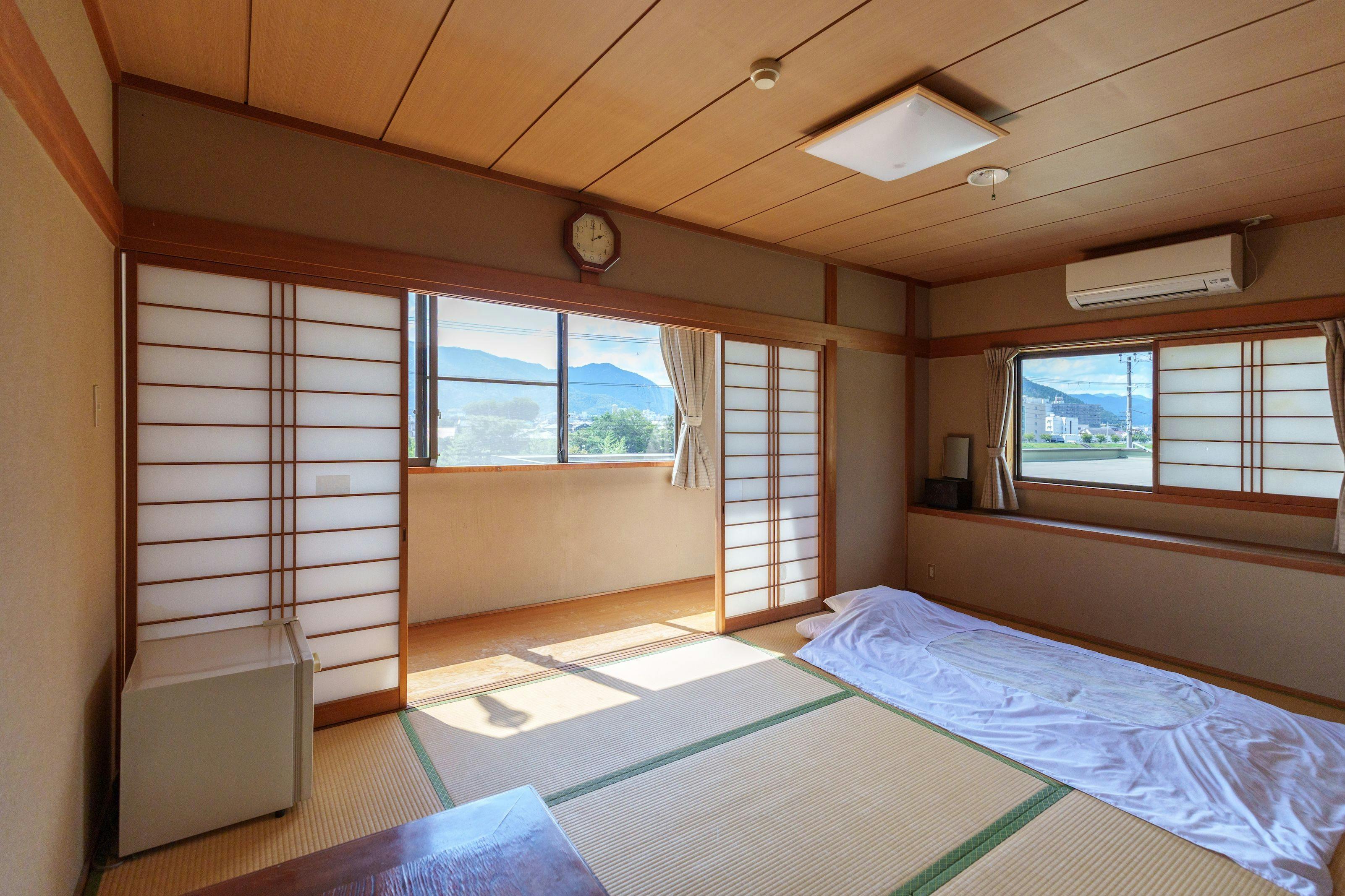 Bilik gaya Jepun (Bangunan Utama tingkat 2 atau 3, dengan bilik mandi)