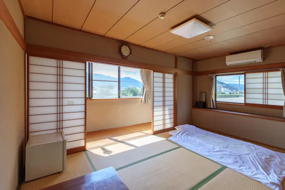 Bilik gaya Jepun (Bangunan Utama tingkat 2 atau 3, dengan bilik mandi)