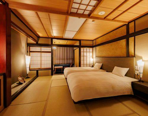 和室【レイクサイド】 40平米　-夜-