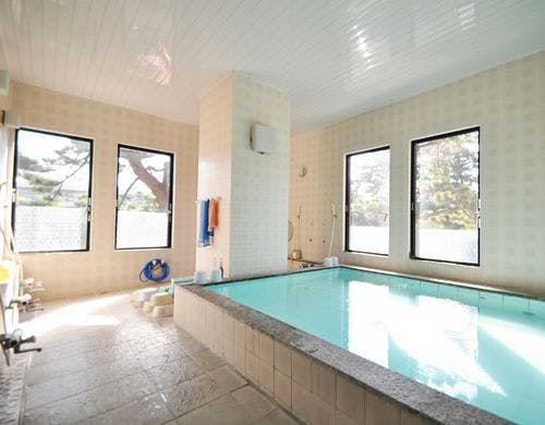 24時間入浴可能、2時間制で男女入替です