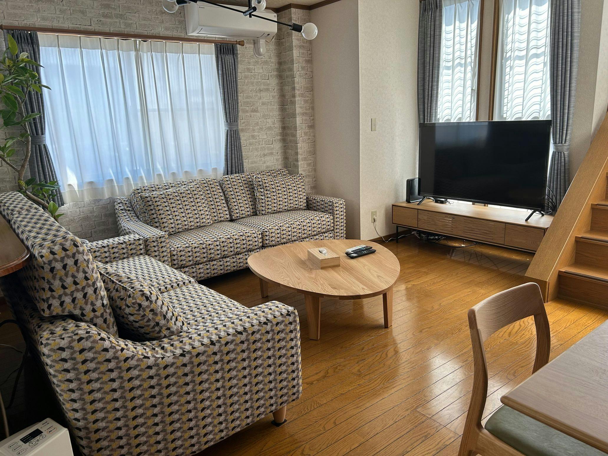 Aile House III
