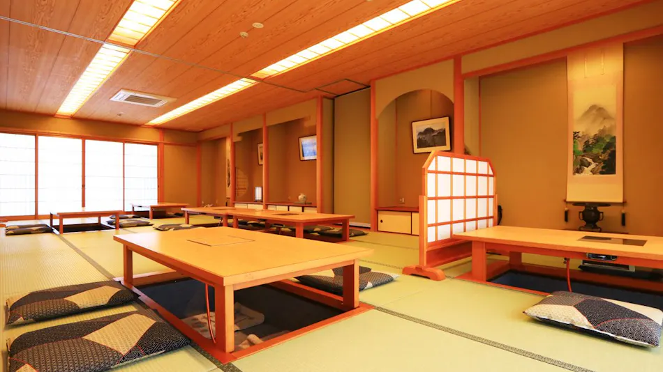 Accommodation of Ocean Breeze and Sunlight Filtering Through Trees Fujiwara