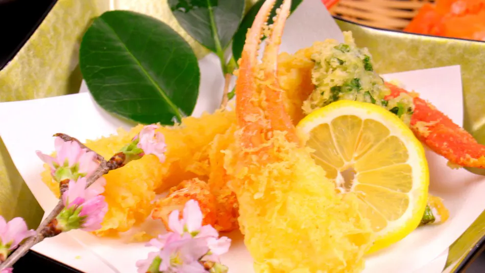 Accommodation of Ocean Breeze and Sunlight Filtering Through Trees Fujiwara