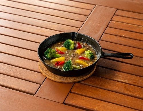 2025秋冬　牛肉のガーリックパエリア