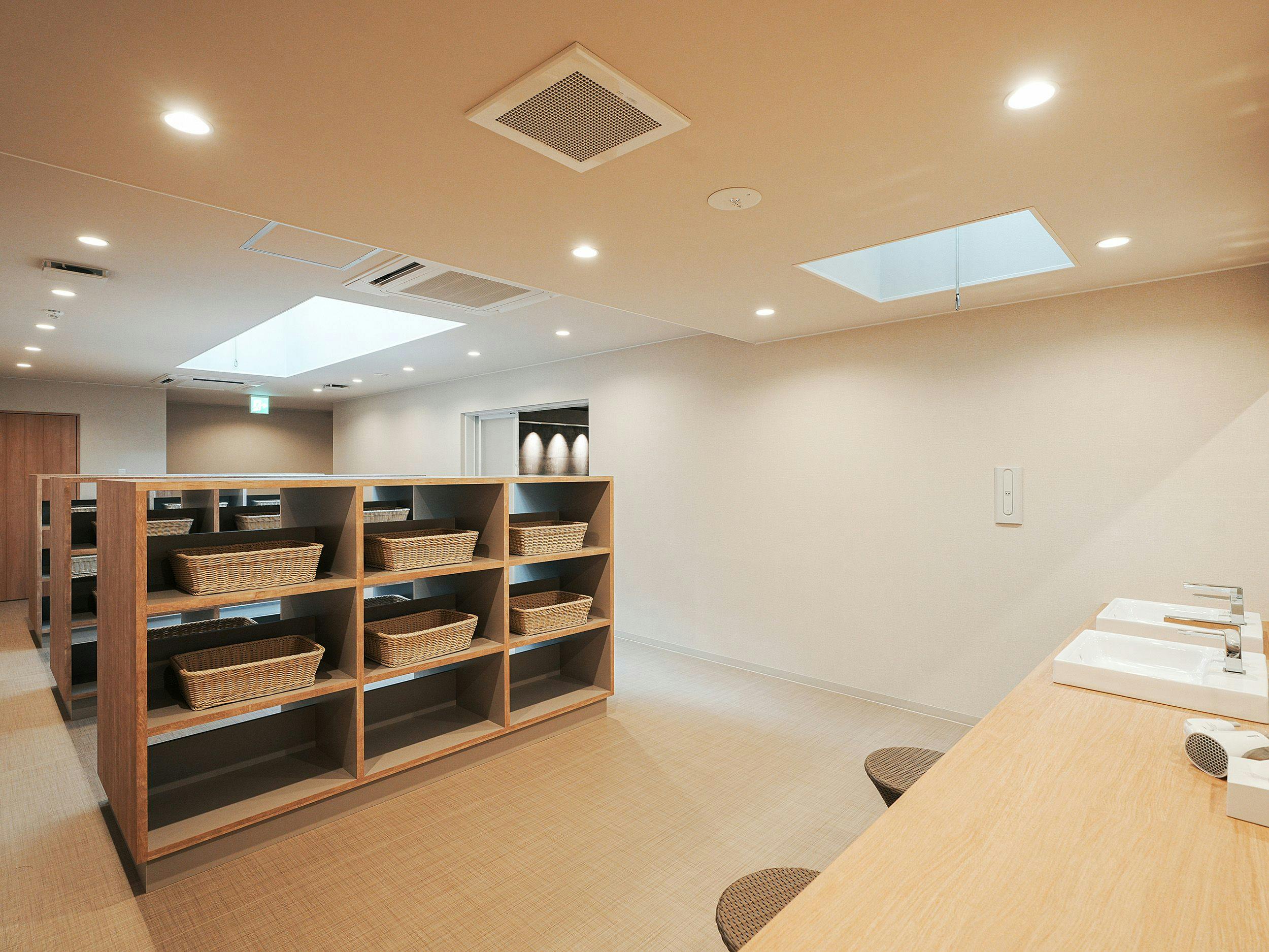 Pemandian Umum (Ruang Ganti)