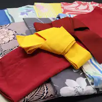 ชุดยูกาตะหลากสี (ให้บริการฟรี)