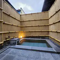 ออนเซ็นกลางแจ้ง