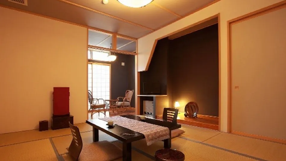 Kusatsu Onsen Juuniya Ryokan