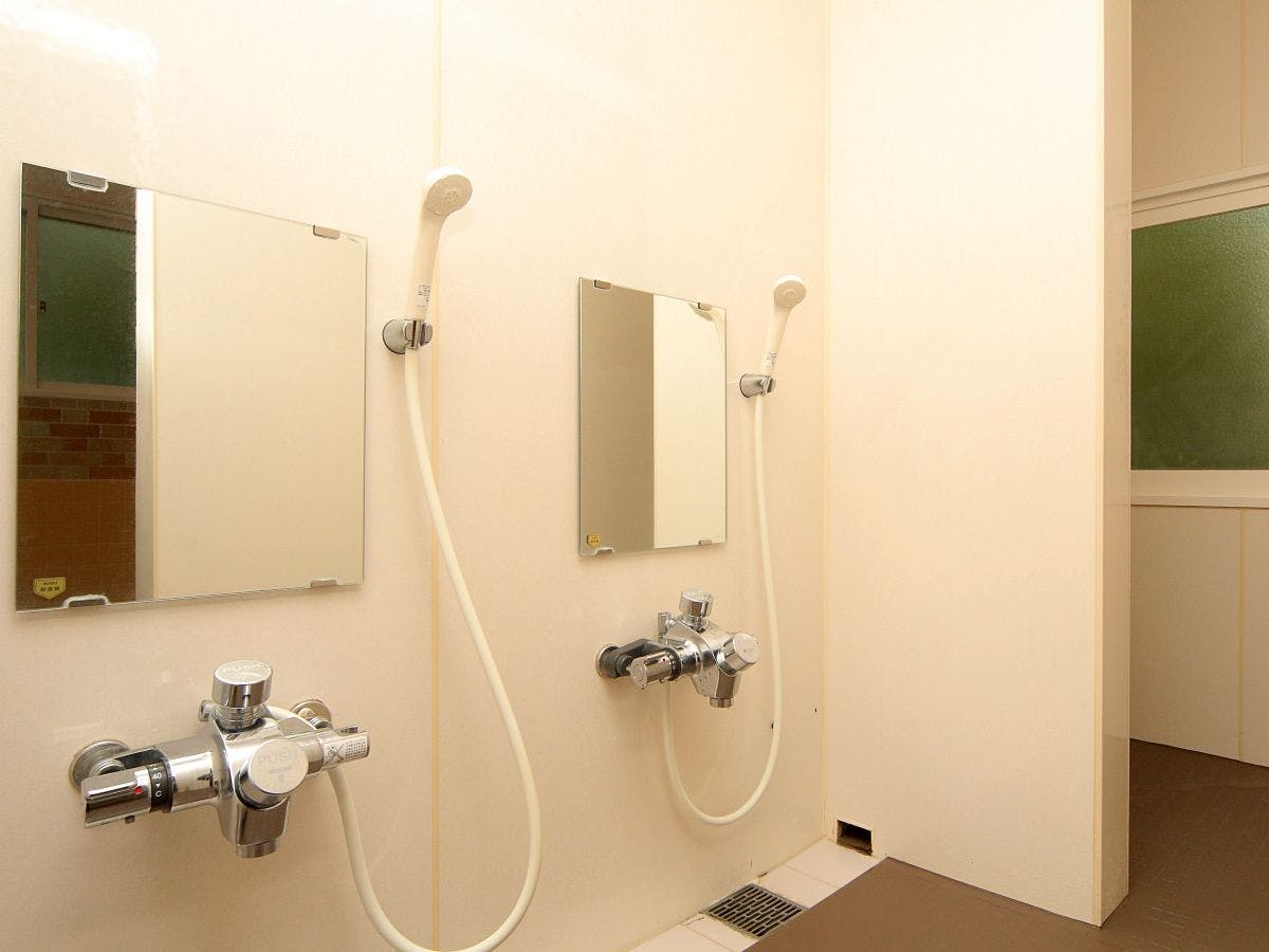 ห้องอาบน้ำชาย