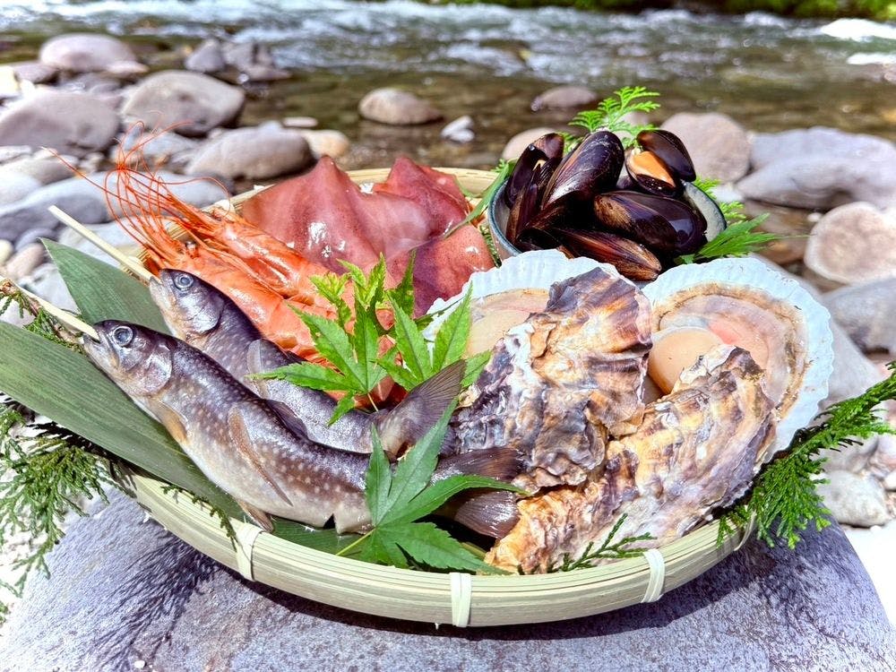 กิงโจอิวานะและบาร์บีคิวซีฟู้ด