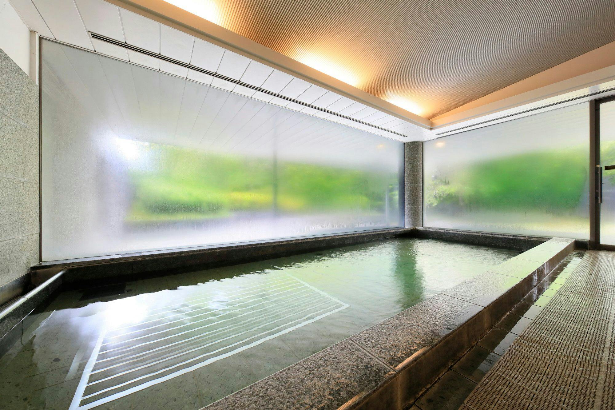 ห้องอาบน้ำรวม