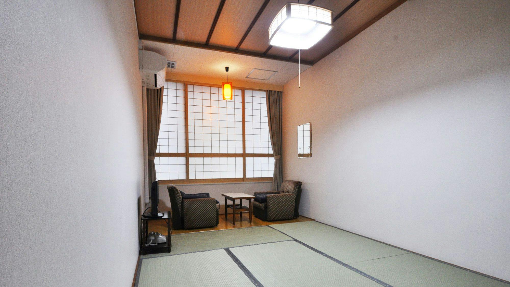 ห้องพักสไตล์ญี่ปุ่นขนาด 8 เสื่อ ท่ามกลางบรรยากาศที่เงียบสงบ