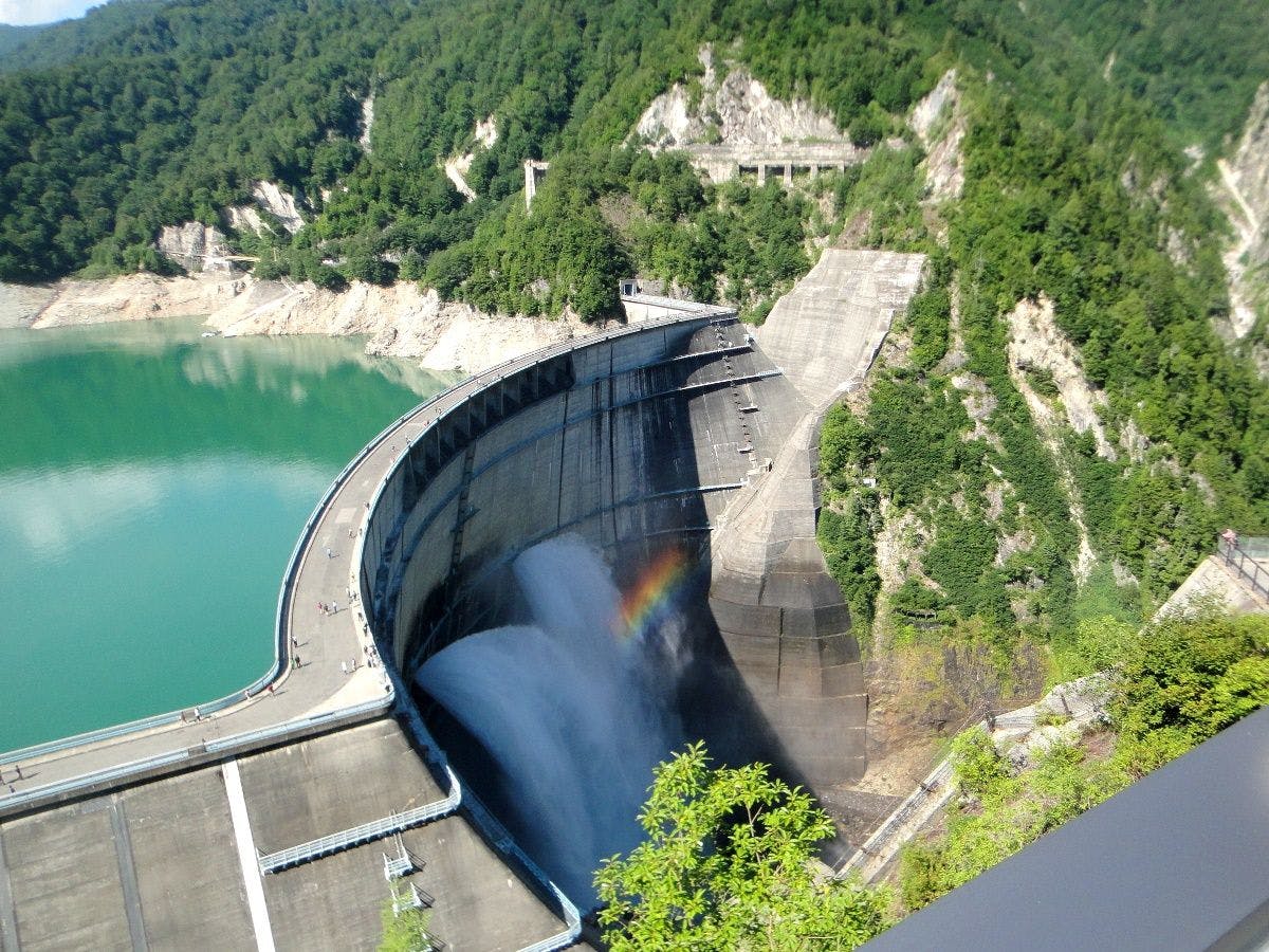 เขื่อนคุโรเบะ