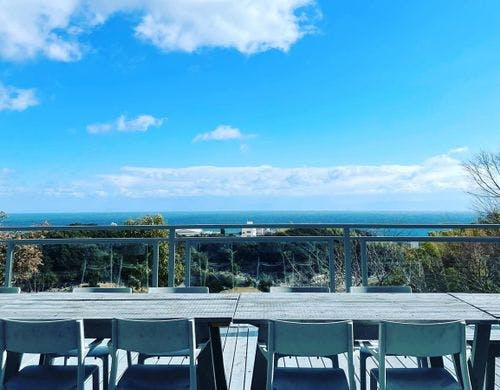 *【部屋】テラス棟2階からの青空