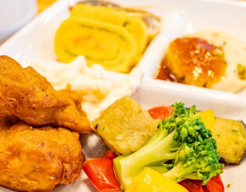 朝食