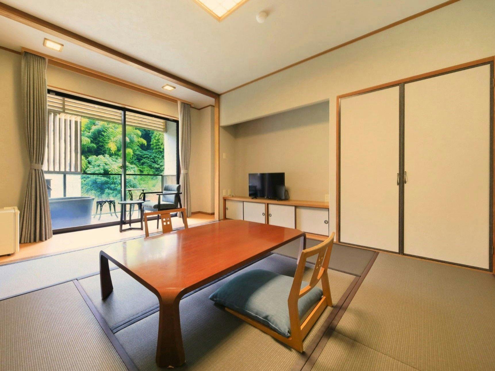 □ห้องพักสไตล์ญี่ปุ่นพร้อมอ่างอาบน้ำกลางแจ้ง ขนาด 8 เสื่อทาทามิ