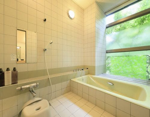 □温泉半露天風呂付き特別和洋室