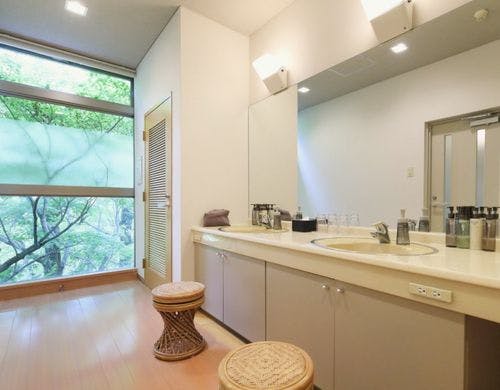 □温泉半露天風呂付き特別和洋室