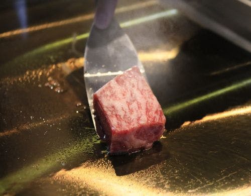 国産牛のステーキ