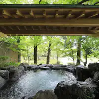 ออนเซ็นกลางแจ้ง