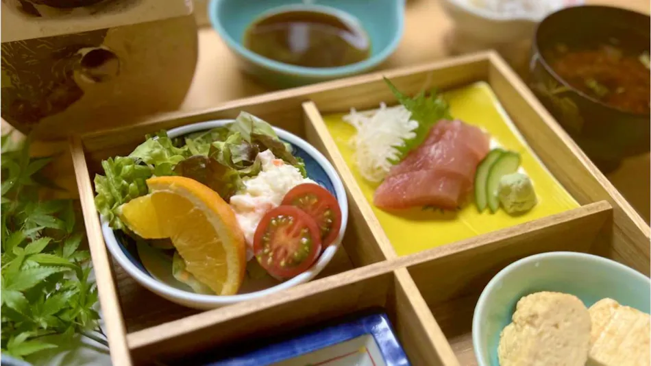 Accommodation & Dining Tatsunoya